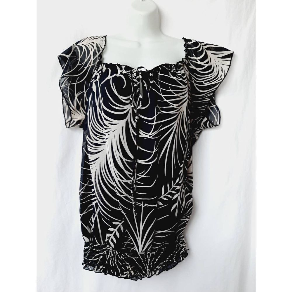 Judith black sz 1X banded hem floral blouse